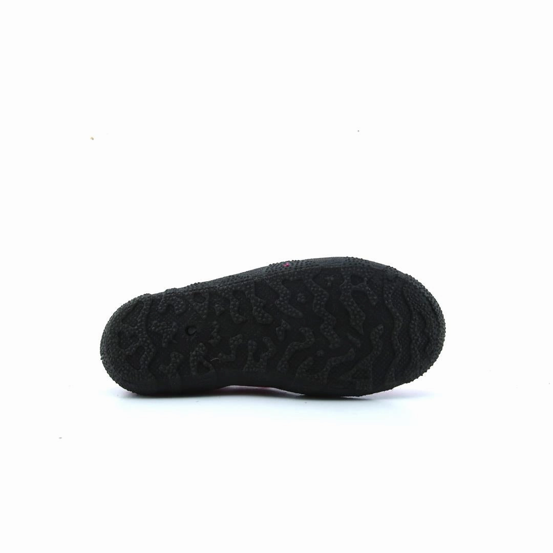 AMERICAN BRAND . classic styled shoe imagery
