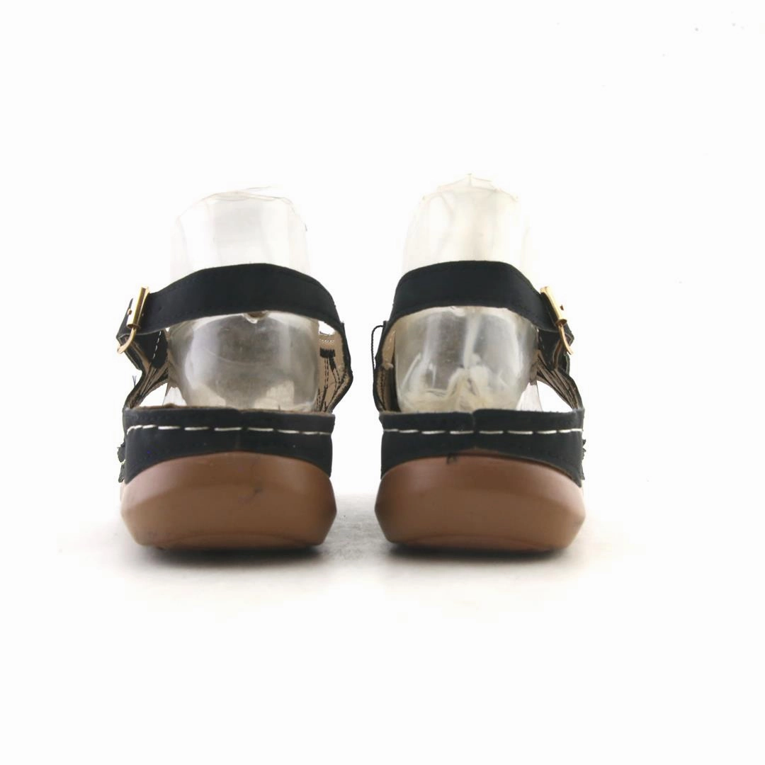 AMERICAN BRAND . classic styled shoe imagery