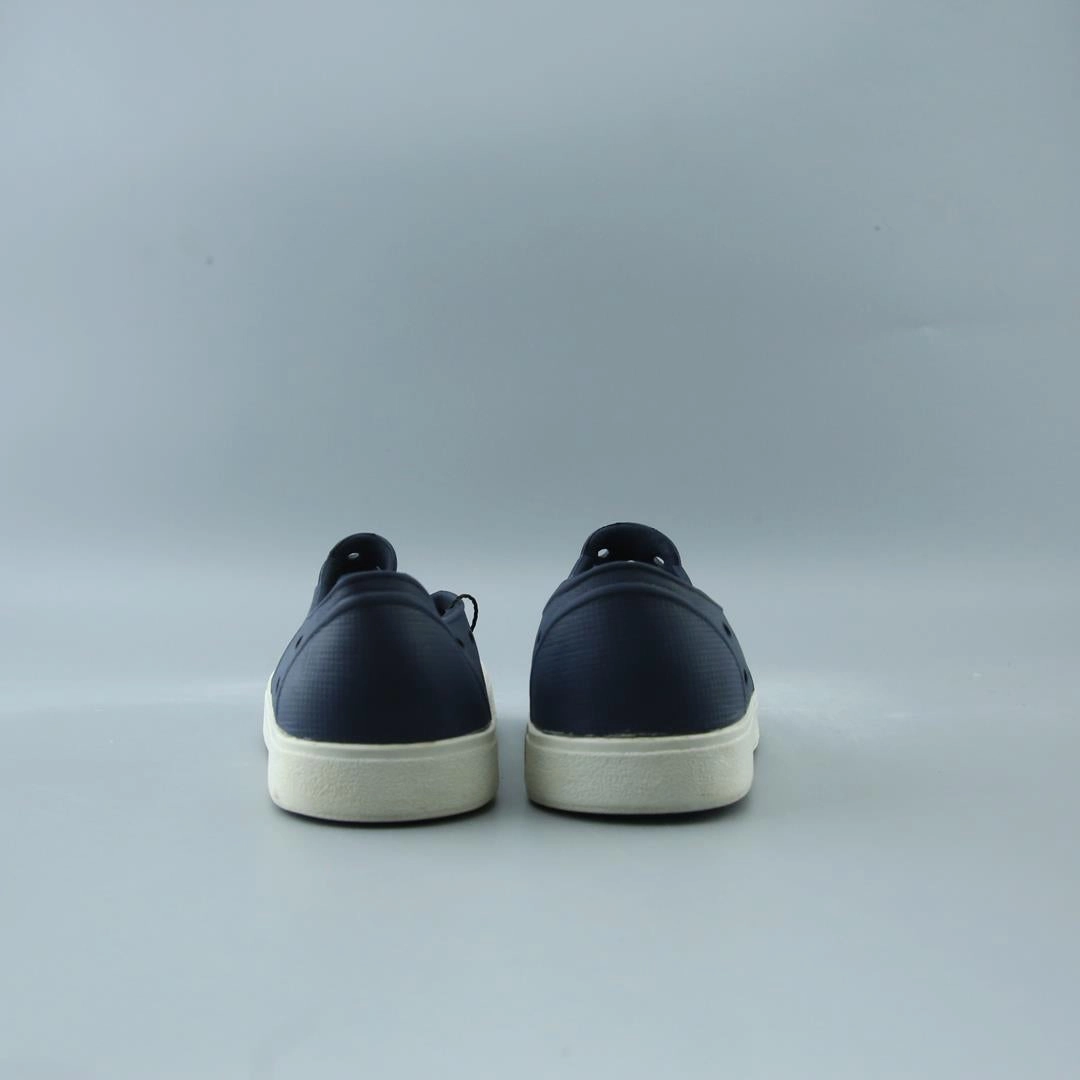 AMERICAN BRAND . classic styled shoe imagery