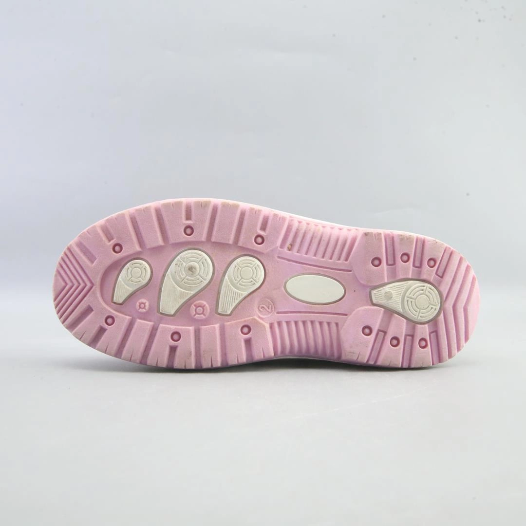AMERICAN BRAND . classic styled shoe imagery