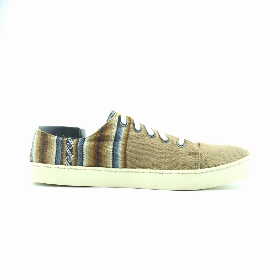 AMERICAN BRAND . classic styled shoe imagery