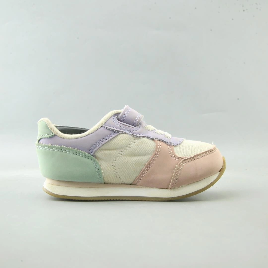 AMERICAN BRAND , classic styled shoe imagery