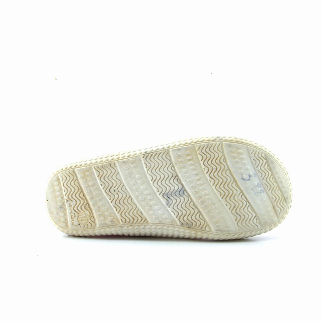 AMERICAN BRAND . classic styled shoe imagery
