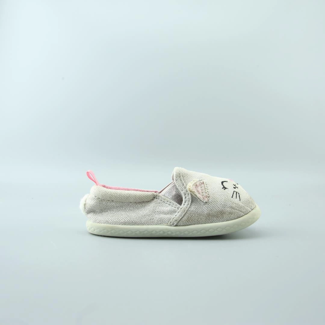 AMERICAN BRAND . classic styled shoe imagery