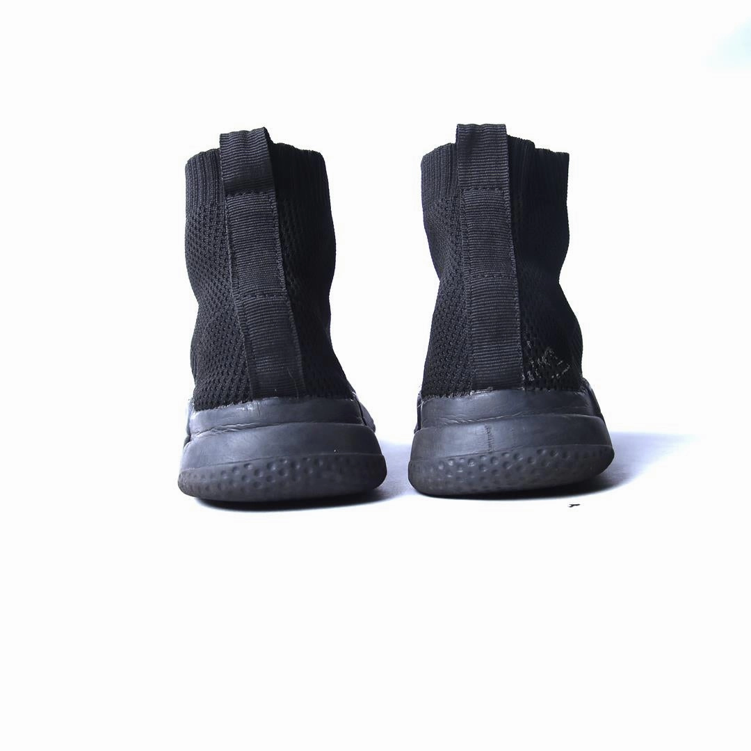 AMERICAN BRAND . classic styled shoe imagery