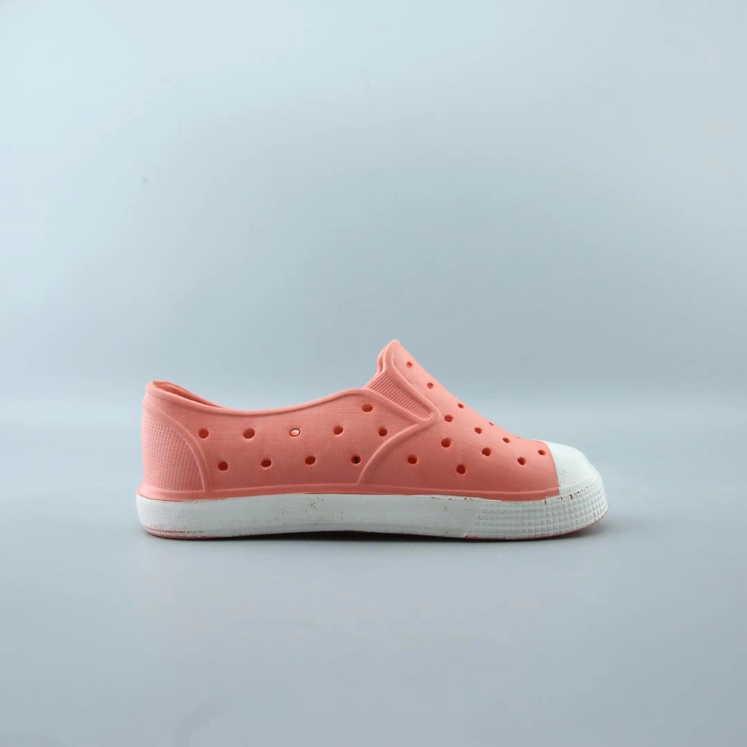 AMERICAN BRAND . classic styled shoe imagery