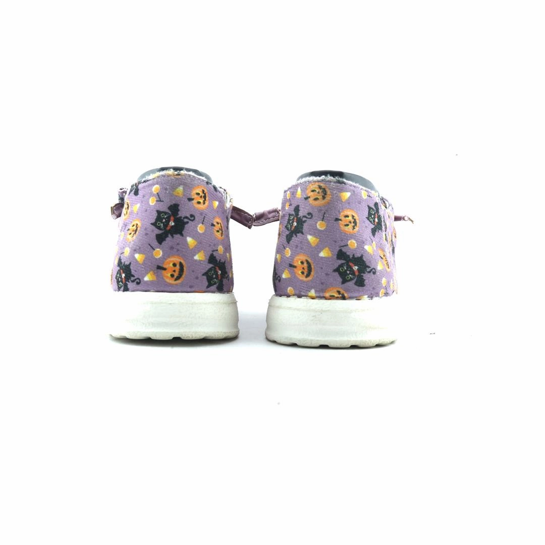 AMERICAN BRAND . classic styled shoe imagery