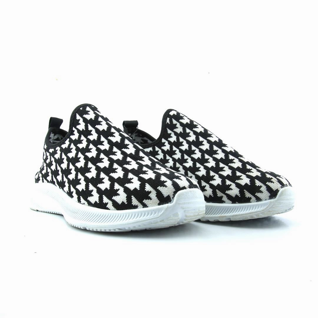 AMERICAN BRAND . classic styled shoe imagery