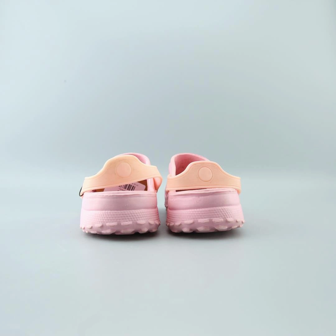 AMERICAN BRAND . classic styled shoe imagery