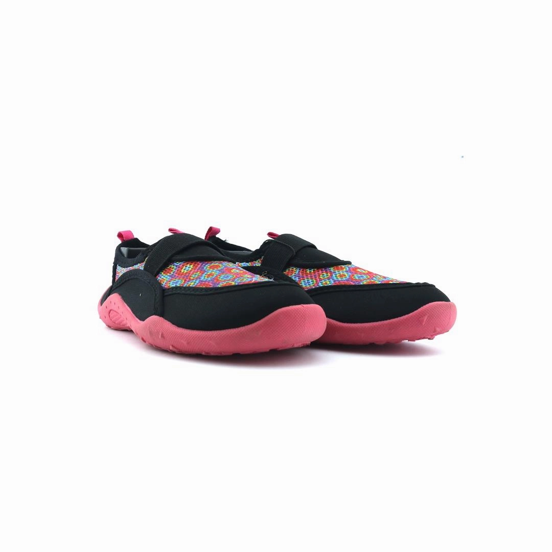 AMERICAN BRAND . classic styled shoe imagery