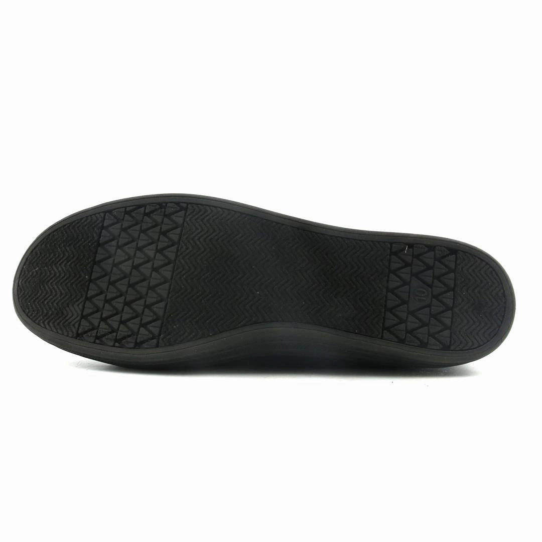 AMERICAN BRAND . classic styled shoe imagery