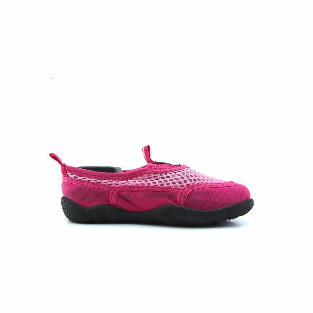 AMERICAN BRAND . classic styled shoe imagery
