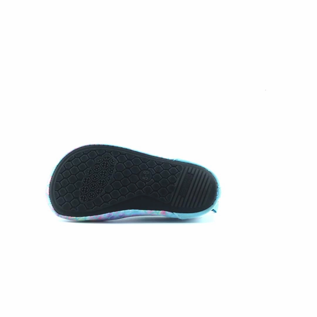 AMERICAN BRAND . classic styled shoe imagery