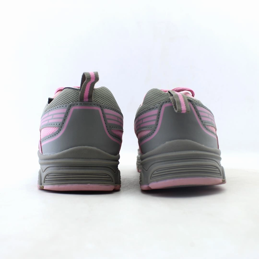 AMERICAN BRAND . classic styled shoe imagery