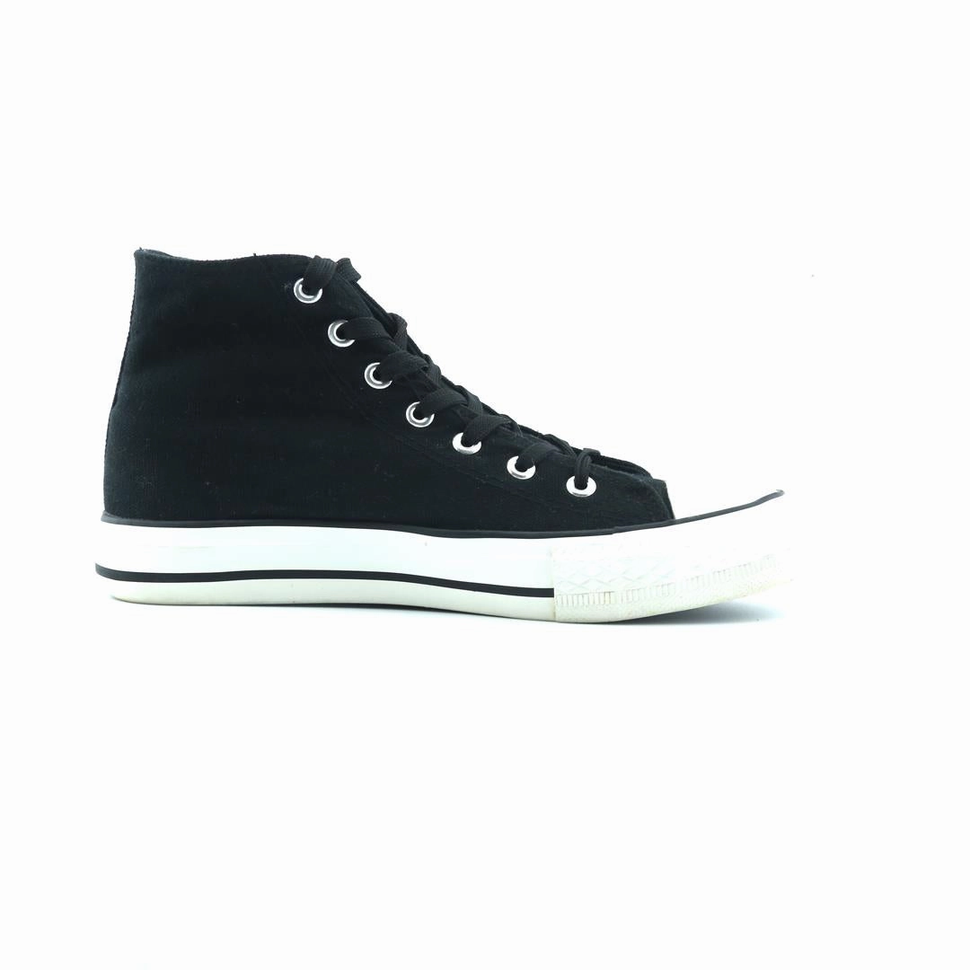 AMERICAN BRAND . classic styled shoe imagery