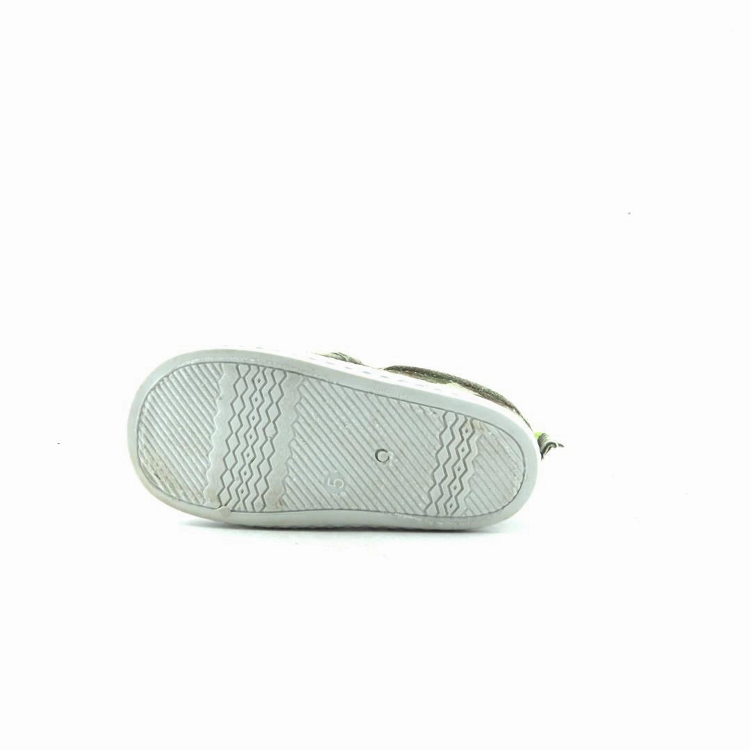 AMERICAN BRAND . classic styled shoe imagery