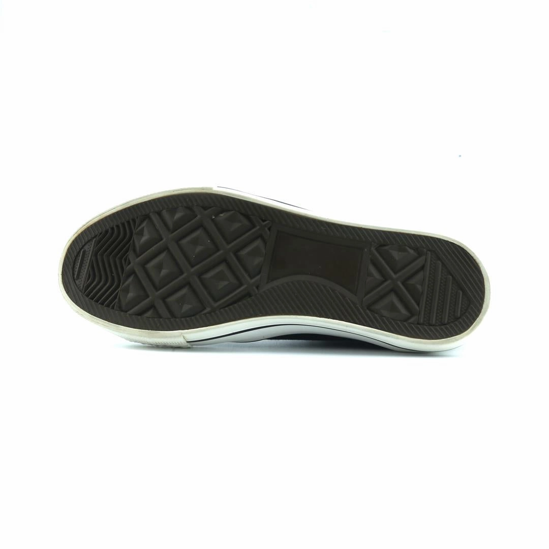 AMERICAN BRAND . classic styled shoe imagery