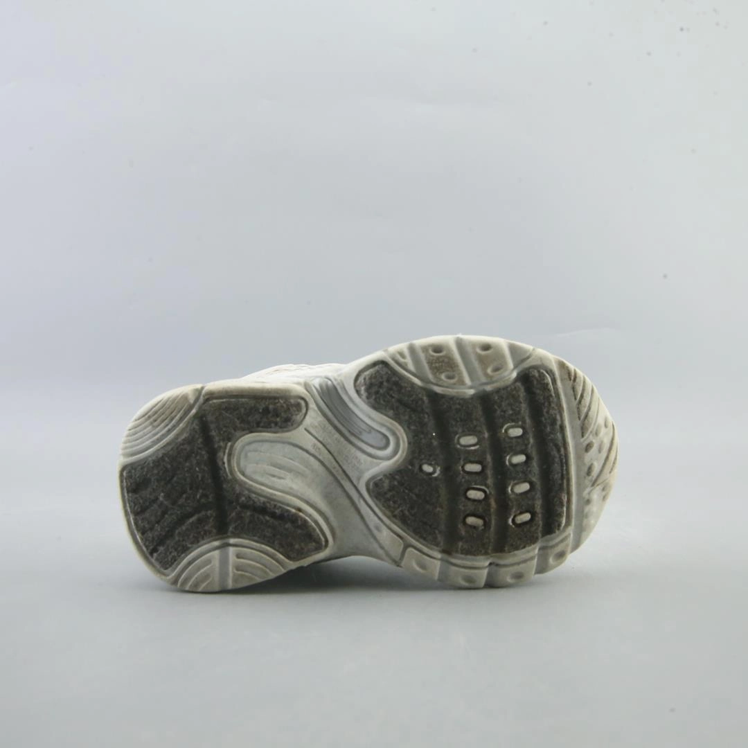 AMERICAN BRAND . classic styled shoe imagery