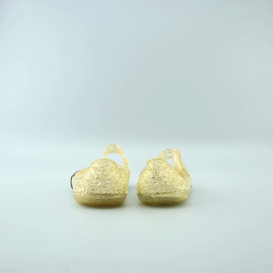 AMERICAN BRAND . classic styled shoe imagery