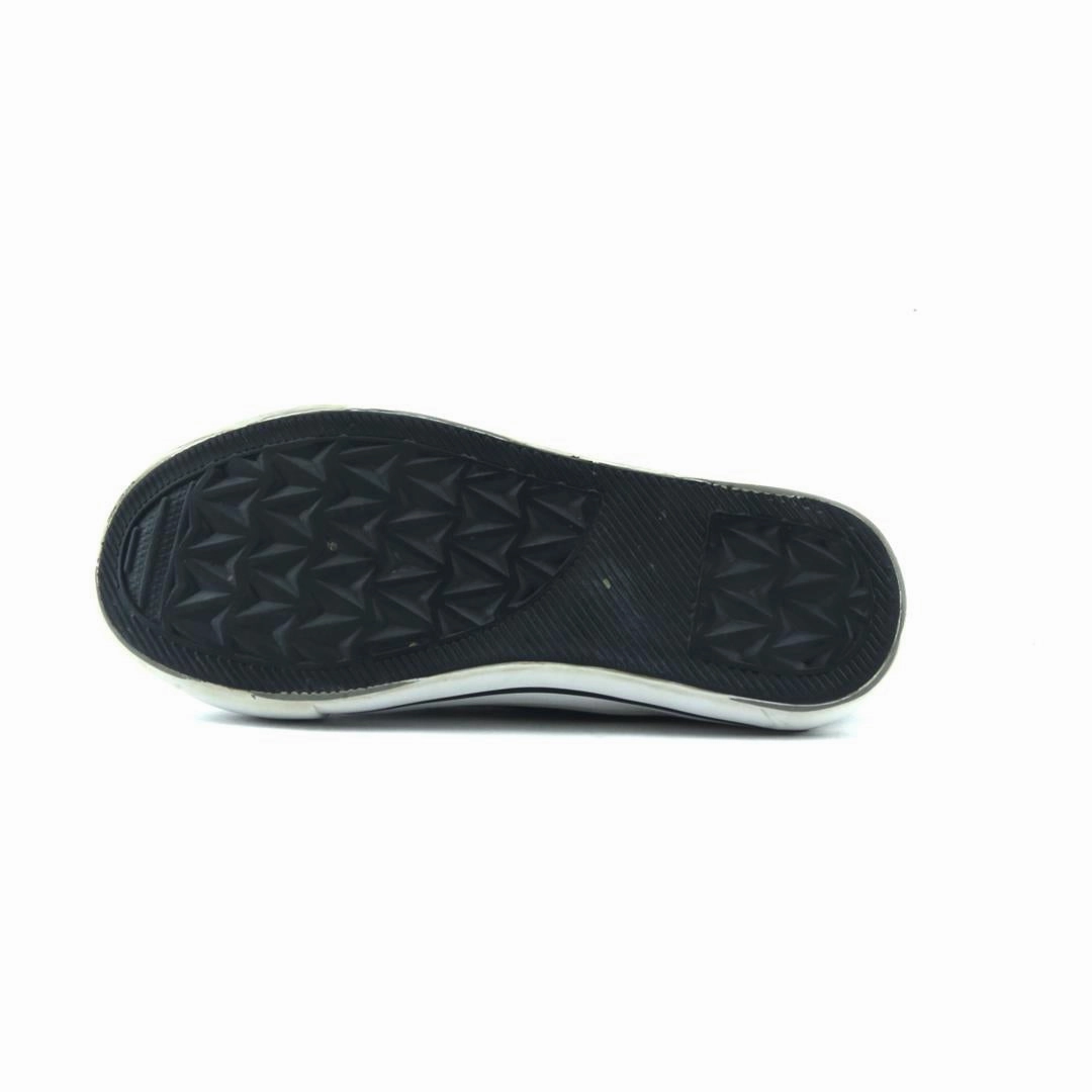 AMERICAN BRAND . classic styled shoe imagery