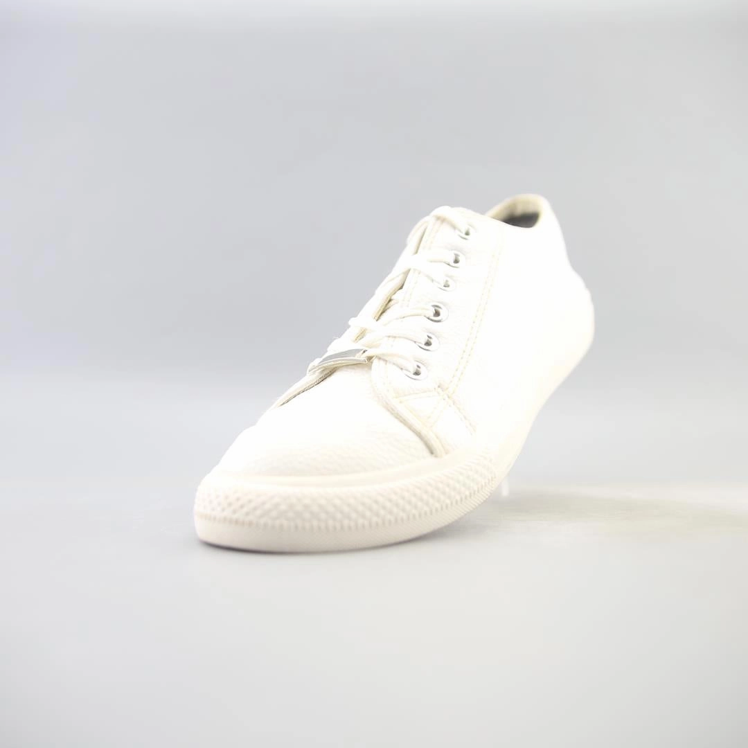 AMERICAN BRAND . classic styled shoe imagery