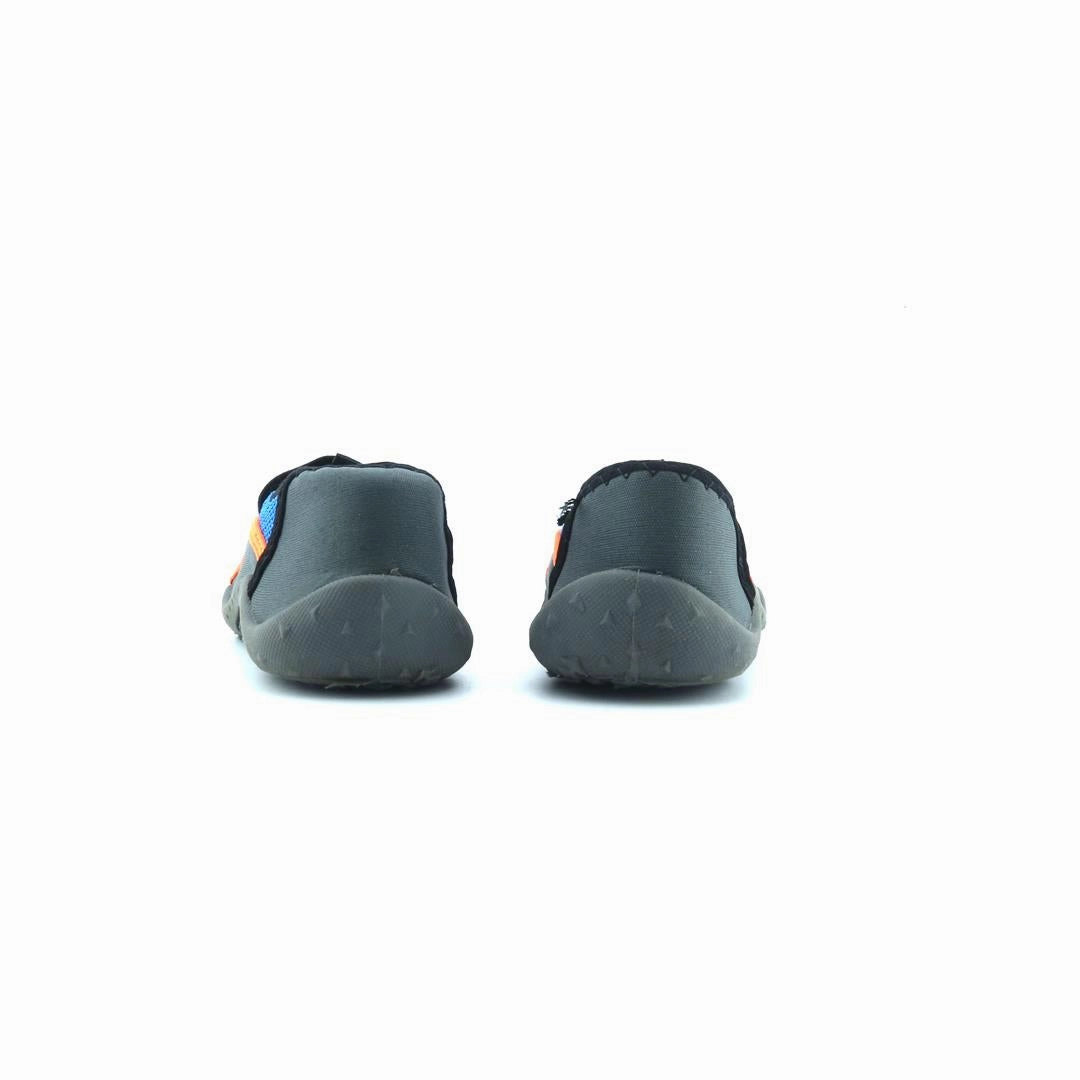 AMERICAN BRAND . classic styled shoe imagery