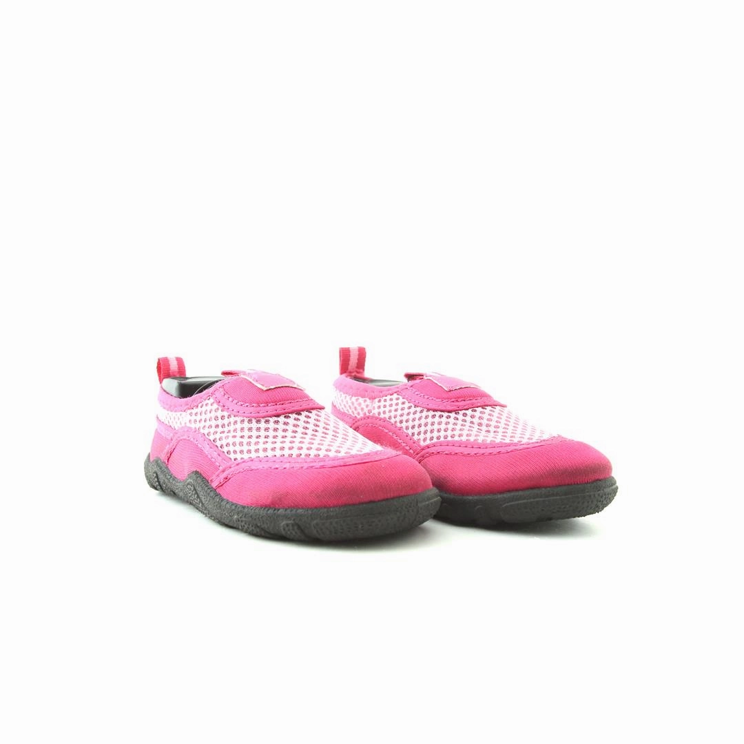 AMERICAN BRAND . classic styled shoe imagery