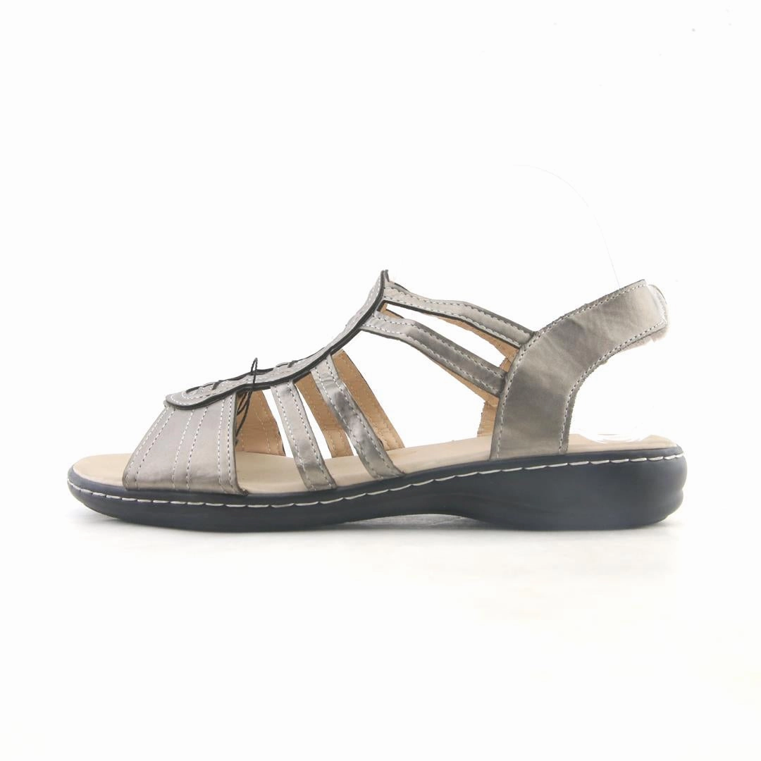 AMERICAN BRAND . classic styled shoe imagery