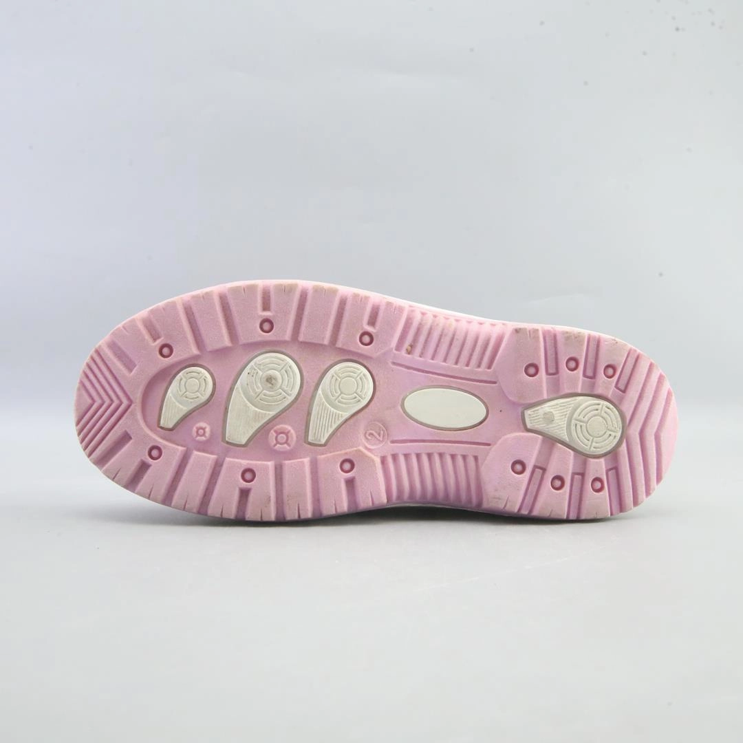 AMERICAN BRAND . classic styled shoe imagery