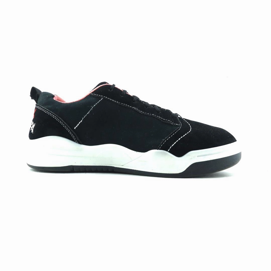 AMERICAN BRAND . classic styled shoe imagery
