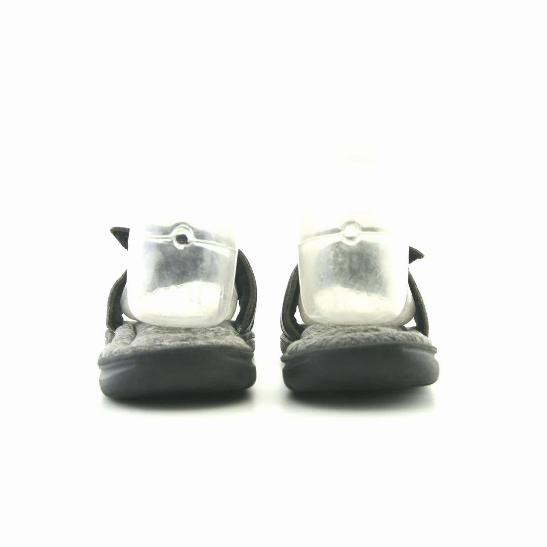 AMERICAN BRAND . classic styled shoe imagery