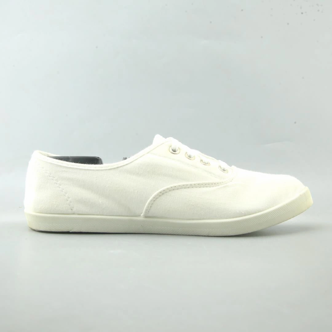 AMERICAN BRAND . classic styled shoe imagery
