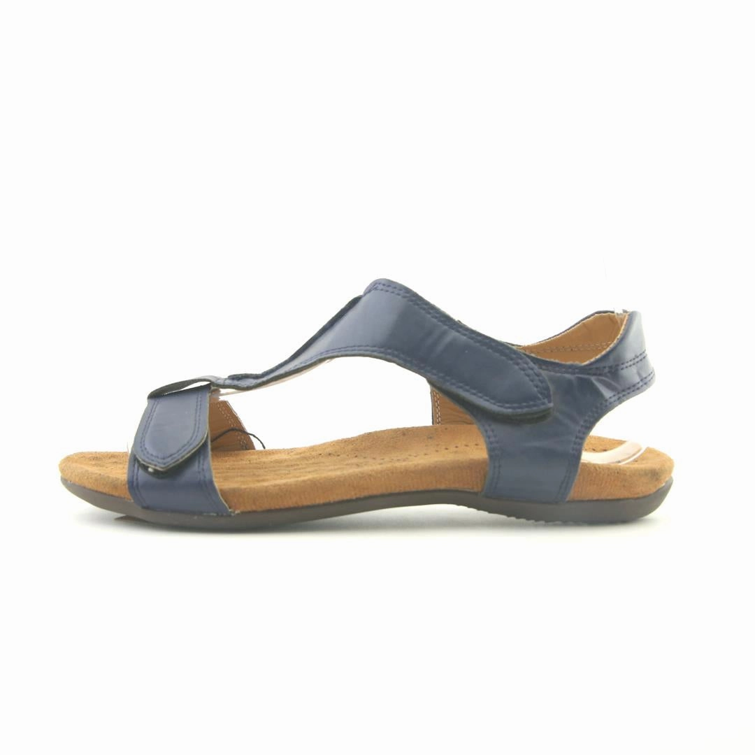 AMERICAN BRAND . classic styled shoe imagery