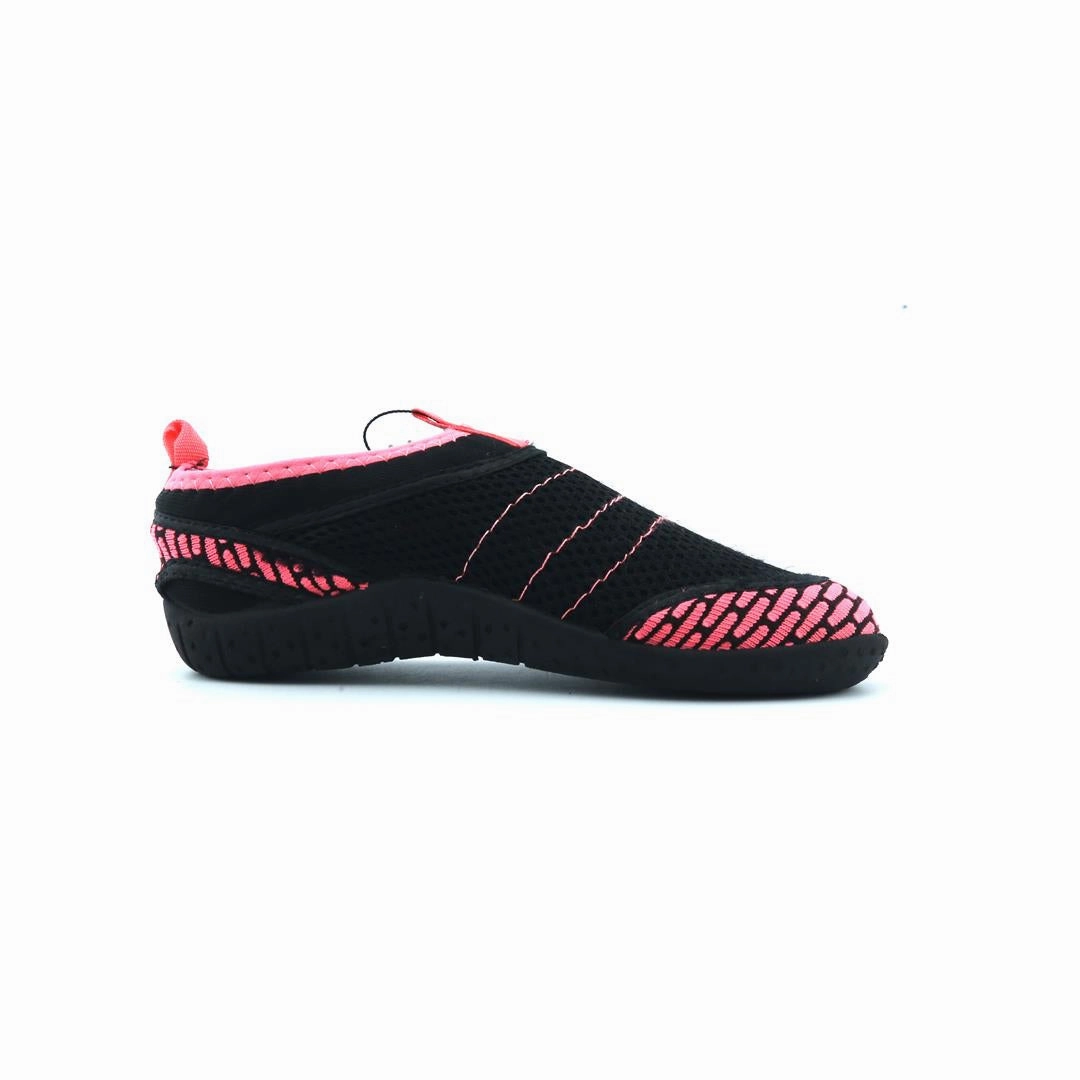 AMERICAN BRAND . classic styled shoe imagery