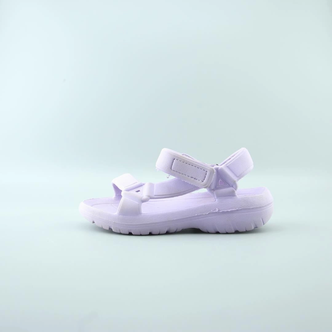 AMERICAN BRAND . classic styled shoe imagery
