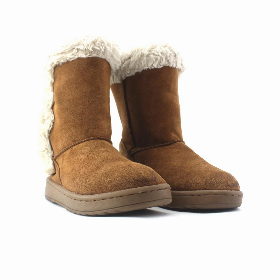 AMERICAN BRAND . outdoor ready shoe visuals