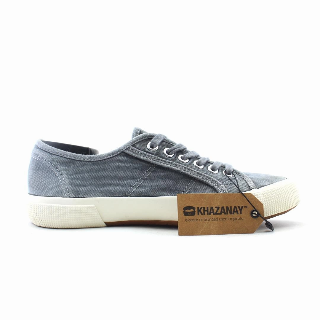 AMERICAN BRAND . outdoor ready shoe visuals