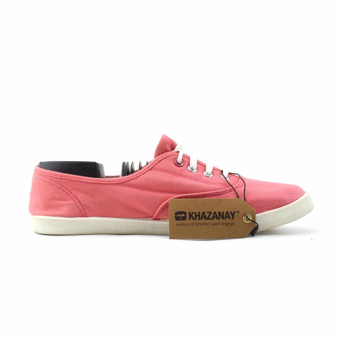 AMERICAN BRAND . outdoor ready shoe visuals