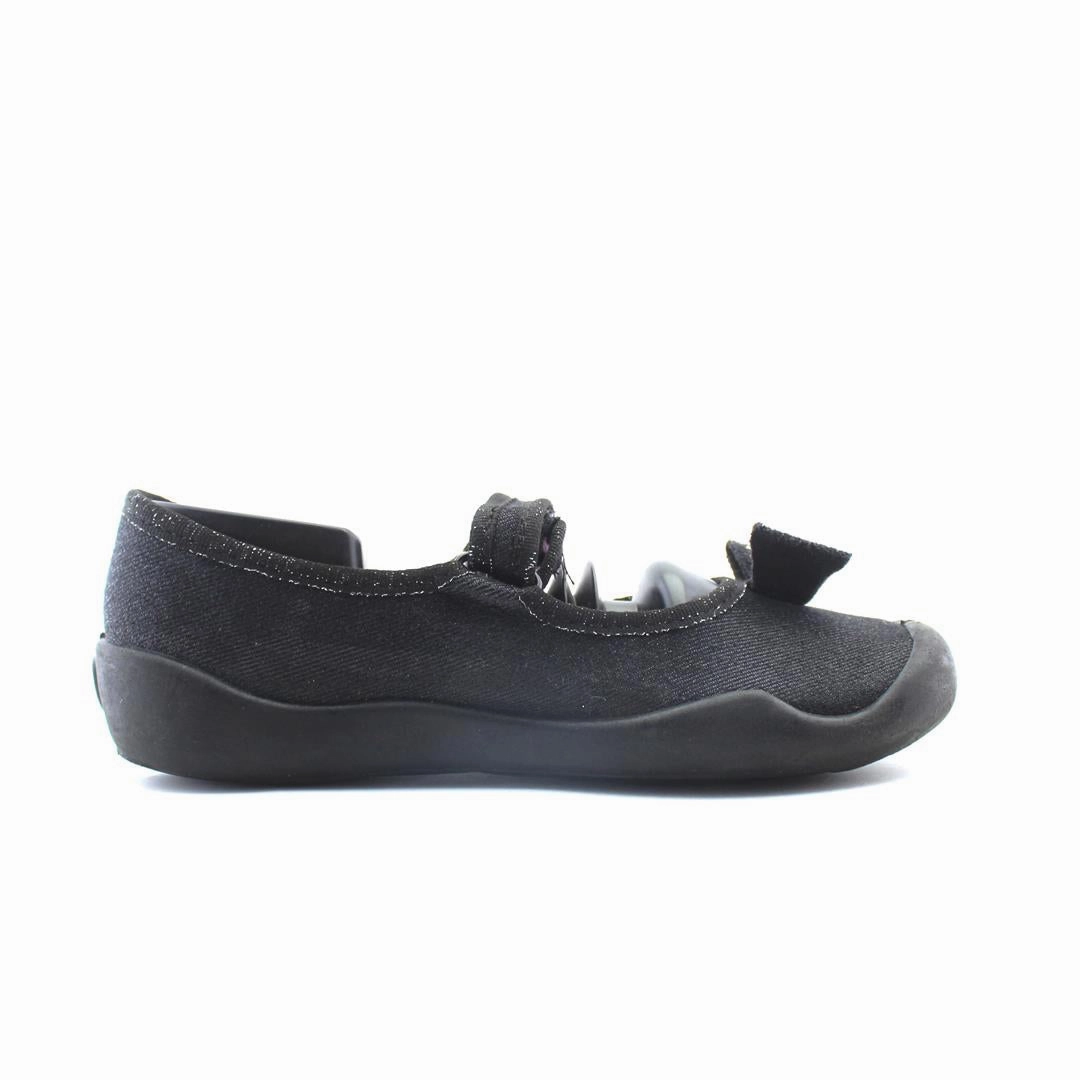 AMERICAN BRAND . outdoor ready shoe visuals