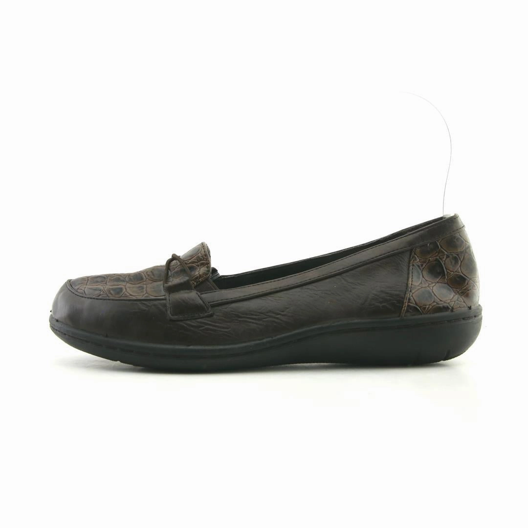 AMERICAN BRAND . outdoor ready shoe visuals