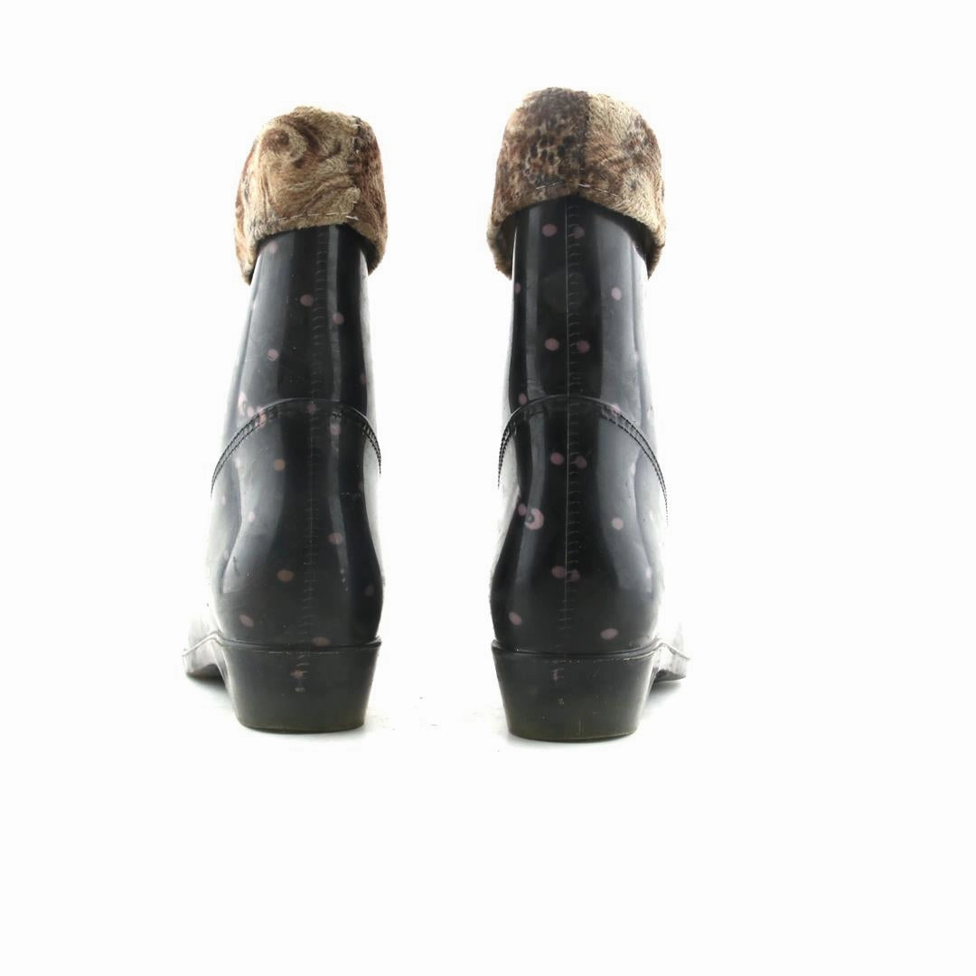AMERICAN BRAND . outdoor ready shoe visuals