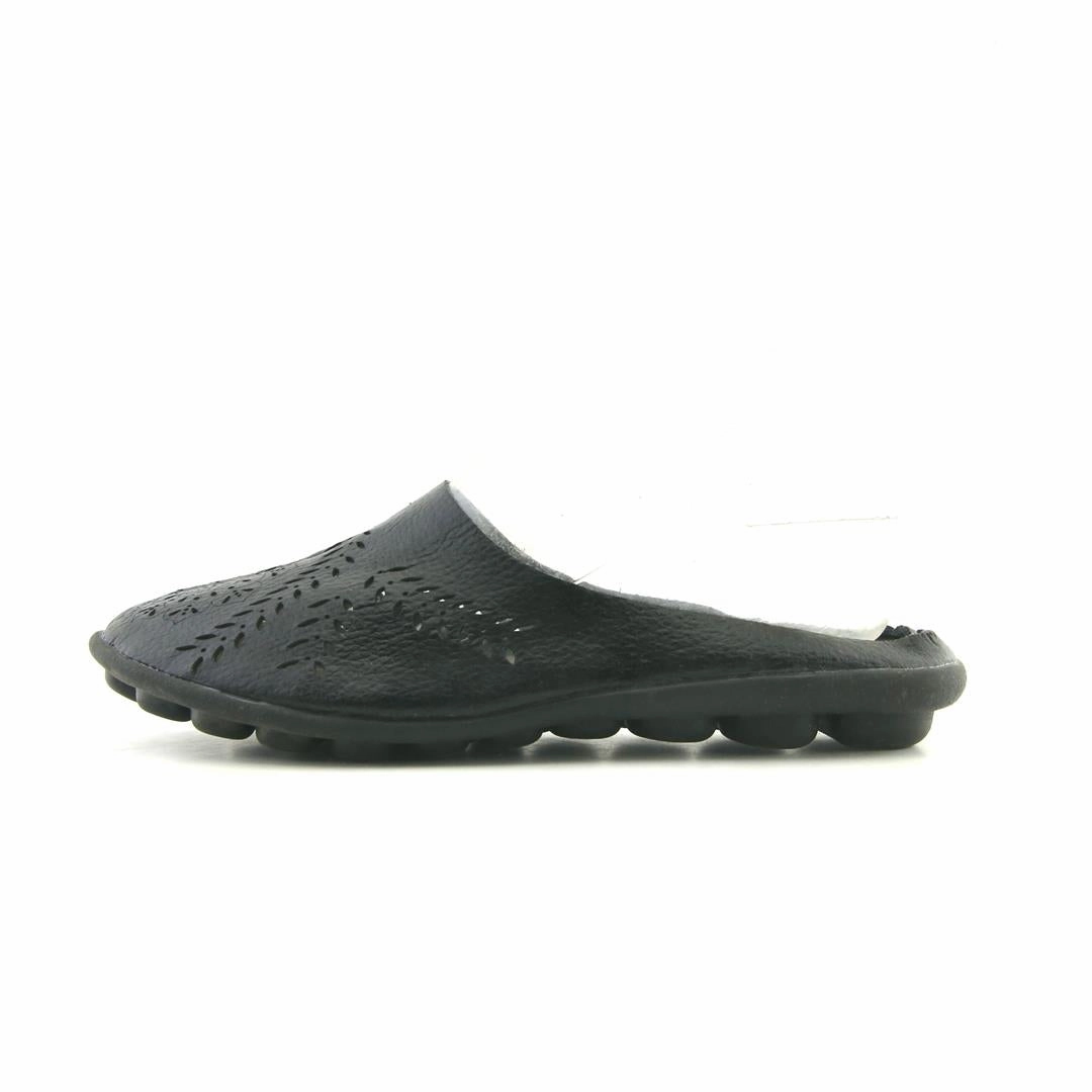 AMERICAN BRAND . outdoor ready shoe visuals
