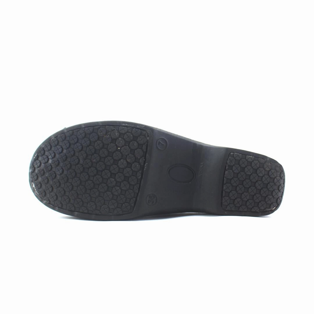 AMERICAN BRAND . outdoor ready shoe visuals