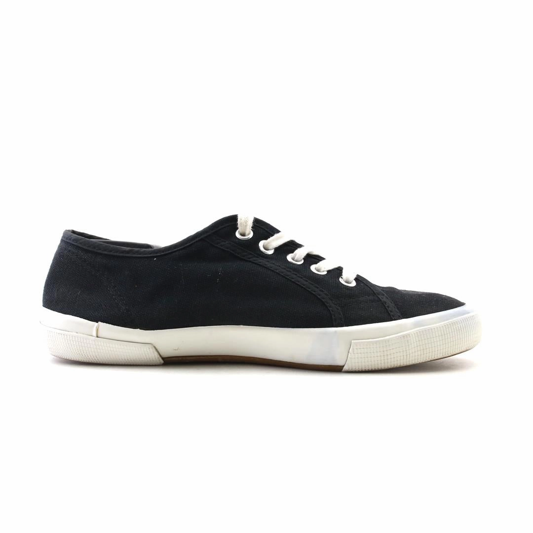 AMERICAN BRAND . outdoor ready shoe visuals