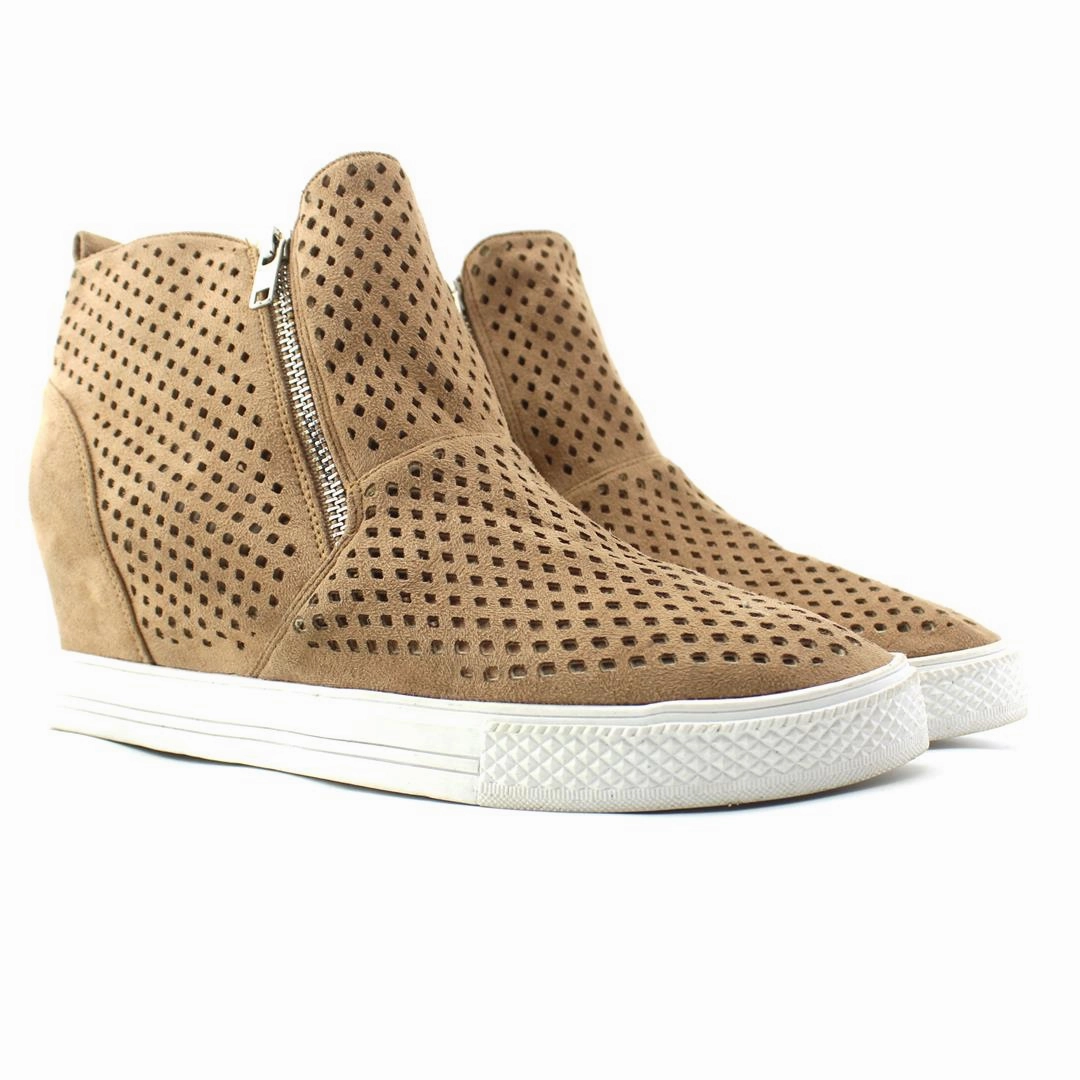 AMERICAN BRAND . outdoor ready shoe visuals