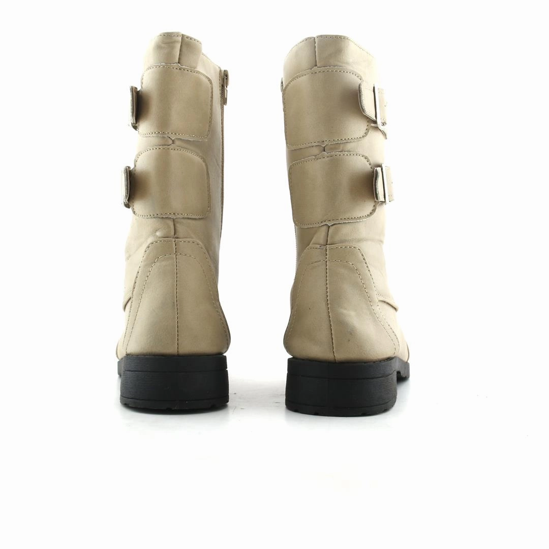 AMERICAN BRAND . outdoor ready shoe visuals