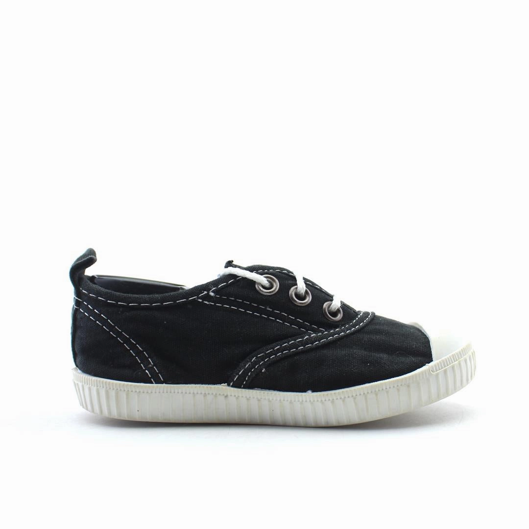 AMERICAN BRAND . outdoor ready shoe visuals