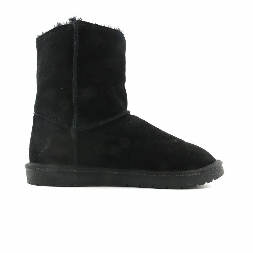 AMERICAN BRAND . outdoor ready shoe visuals