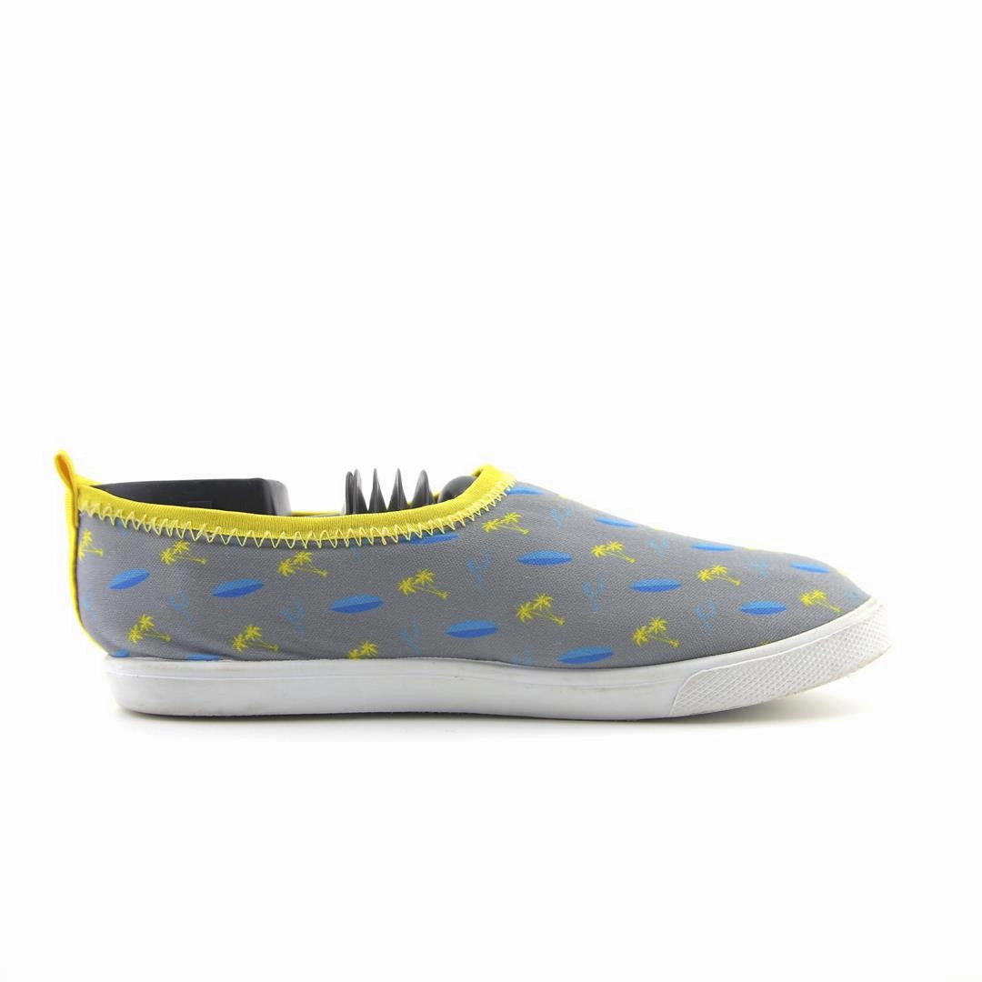 AMERICAN BRAND . outdoor ready shoe visuals