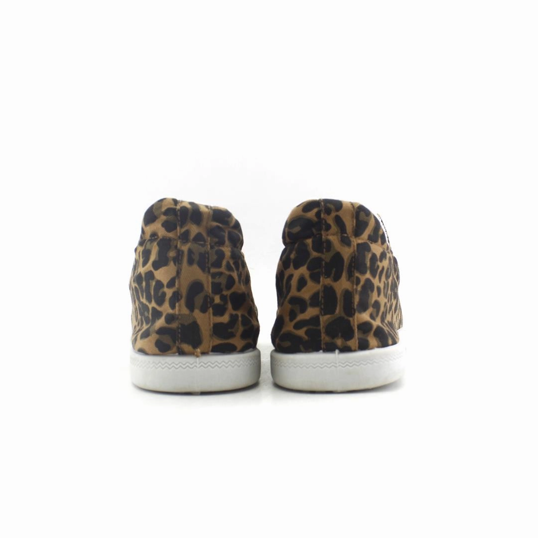 AMERICAN BRAND . outdoor ready shoe visuals